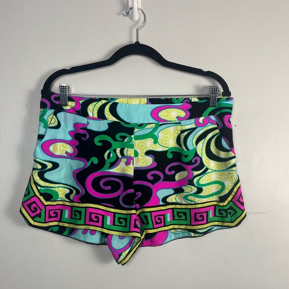 Alice & trixie silk Versace inspired pull on shorts size large - Picture 1 of 6